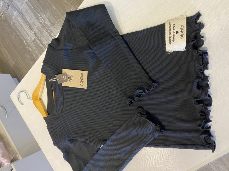 Remera de algodon M/L negra, ropa infantil en Ardillas Córdoba